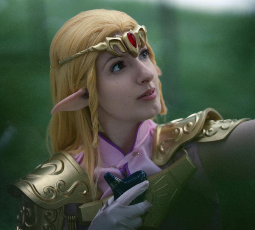Princess Zelda (OoT) Cosplay